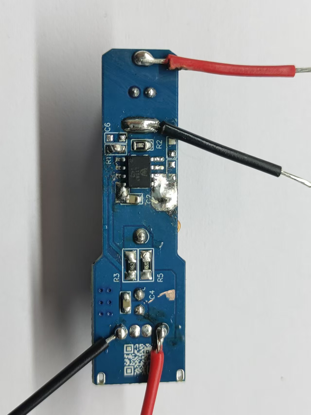 SL1587 輸入19V 輸出16.8V 電流1.5A降壓恒壓IC